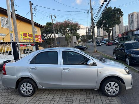 Toyota ETIOS X Sedan 1.5 Flex 16V 4p Aut.