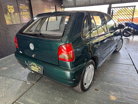 VolksWagen Gol 1000 Mi 16V/ Ouro 4p