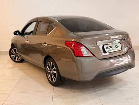 Nissan VERSA SL 1.6 16V FlexStart 4p Aut.