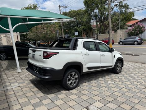 Fiat Strada Volcano 1.3 Flex 8V CD