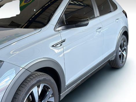 VolksWagen Nivus Highline 1.0 200 TSI Flex Aut.