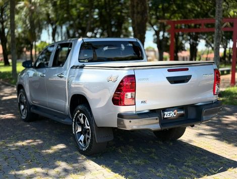 Toyota Hilux CD 4x4 2.8 Diesel Mec.