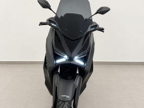 YAMAHA XMAX 300 CONNECTED 