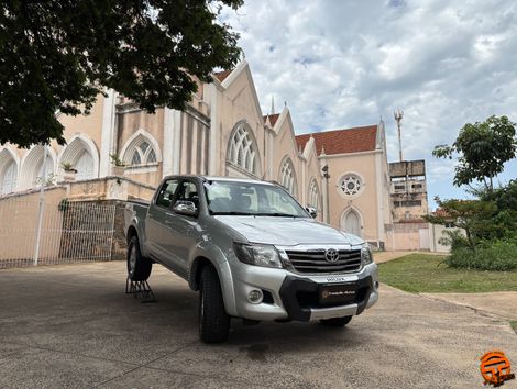 Toyota Hilux CD SRV 4x4 2.7 Flex 16V Aut.