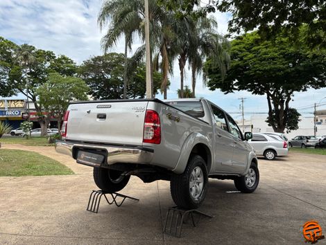 Toyota Hilux CD SRV 4x4 2.7 Flex 16V Aut.