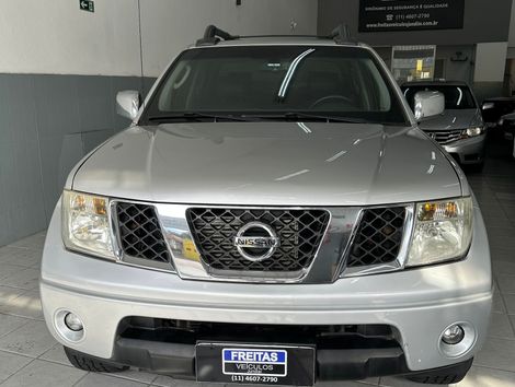 Nissan Frontier LE ATTACK CD 4x4 2.5 TB Die.Aut