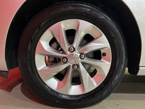 Chevrolet ONIX SEDAN Plus LT 1.0 12V Flex 4p Mec.