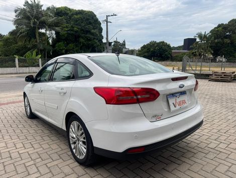 Ford Focus 2.0 16V/SE/SE Plus Flex 5p Aut.