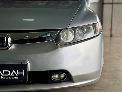 Honda Civic Sedan EXS 1.8/1.8 Flex 16V Aut. 4p