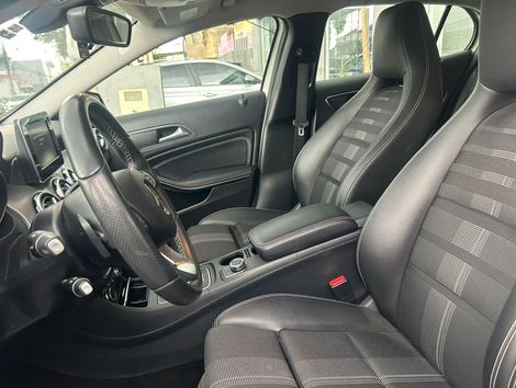 Mercedes GLA 200 Advance 1.6/1.6 TB 16V Flex Aut.