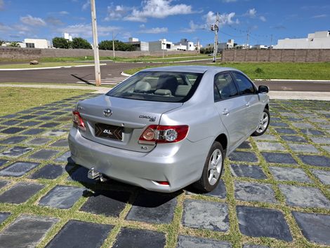 Toyota Corolla XEi 2.0 Flex 16V Aut.