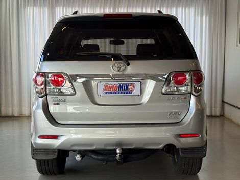 Toyota Hilux SW4 SRV D4-D 4x4 3.0 TDI Dies. Aut