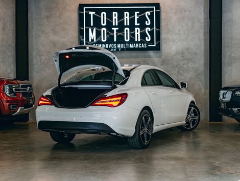 Mercedes CLA-180 1.6 16V 122cv Aut.