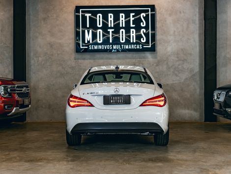 Mercedes CLA-180 1.6 16V 122cv Aut.