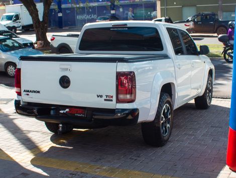 VolksWagen AMAROK Highline CD 3.0 4x4 TB Dies. Aut.