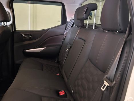 Nissan Frontier XE CD 4x4 2.3 Bi-TB Diesel Aut.