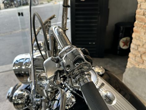 Harley ROAD KING CLASSIC  FLHRC/ CUSTOM FLHRSI