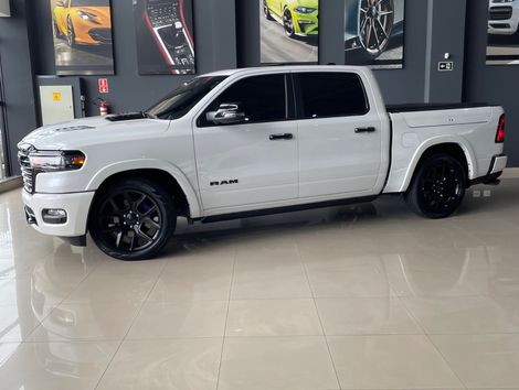 RAM 1500 LARAM. NIGHT ED. BI-TB 3.0 4x4 Aut.