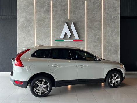 Volvo XC 60 2.0 T5  5p