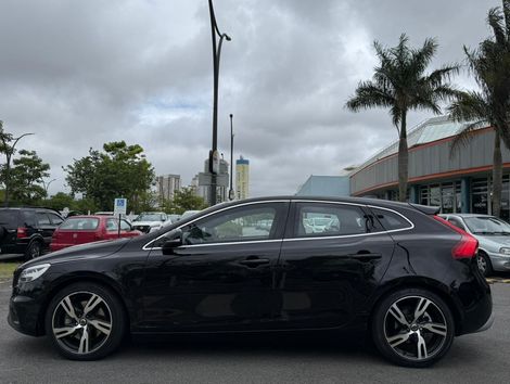 Volvo V40 T-5 R-DESIGN 2.0 Aut.