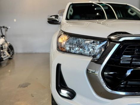 Toyota Hilux CD SR 4x4 2.8 TDI Diesel Aut.