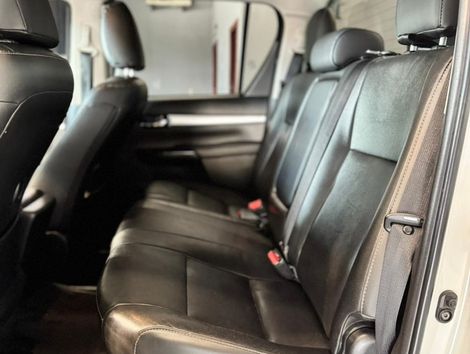 Toyota Hilux CD SR 4x4 2.8 TDI Diesel Aut.