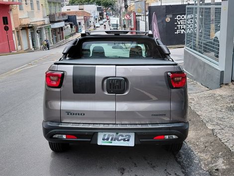 Fiat Toro Freedom 1.8 16V Flex Aut.