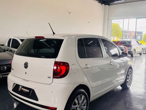 VolksWagen Fox 1.6 Mi Total Flex 8V 5p