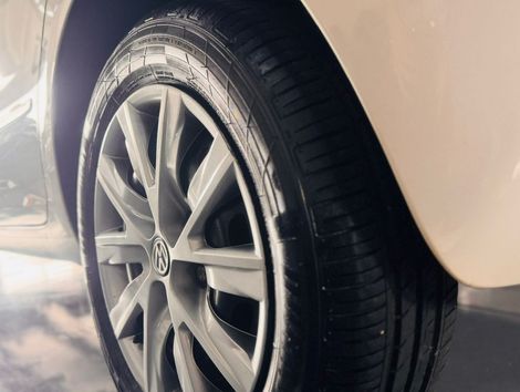 VolksWagen Fox 1.6 Mi Total Flex 8V 5p