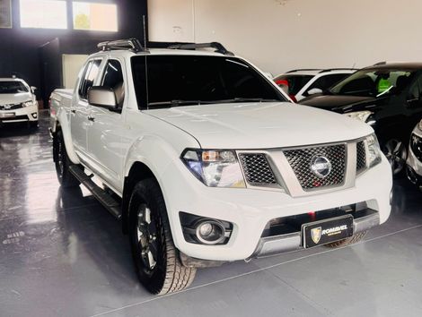 Nissan Frontier SV AT. CD 4x4 2.5 TB Dies. Aut.