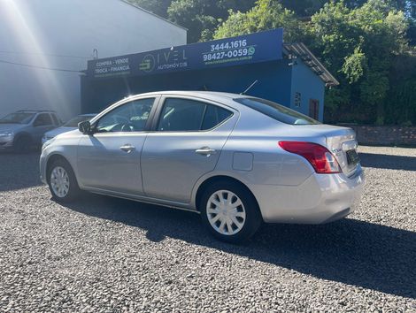 Nissan VERSA SV 1.6 16V Flex Fuel 4p Mec.