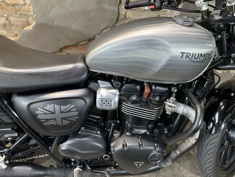 TRIUMPH STREET  TWIN 900cc