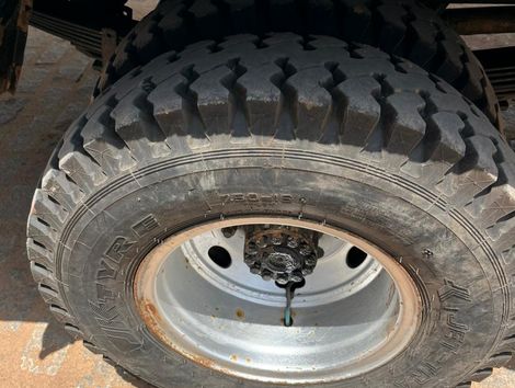 VOLKSWAGEN 7-100 2p (diesel)