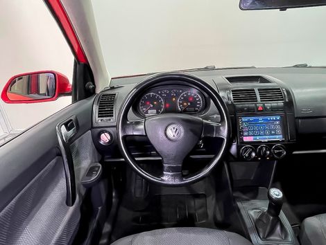 VolksWagen Polo Sedan 1.6 Mi Total Flex 8V 4p