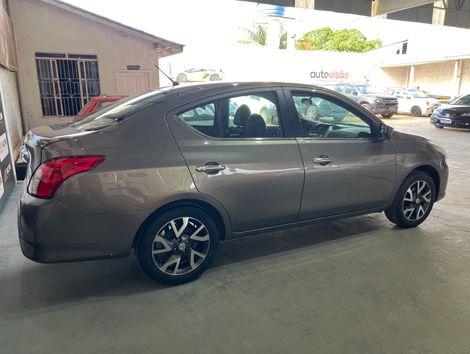 Nissan VERSA UNIQUE 1.6 16V Flex 4p Mec.