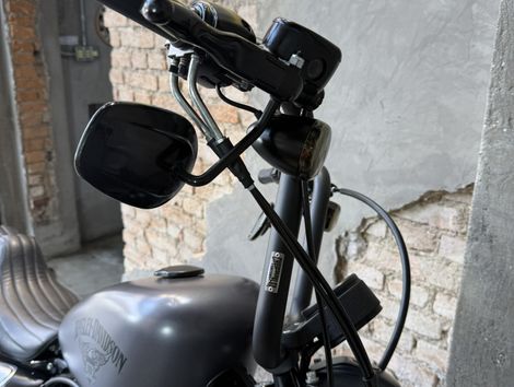 Harley XL 883N IRON