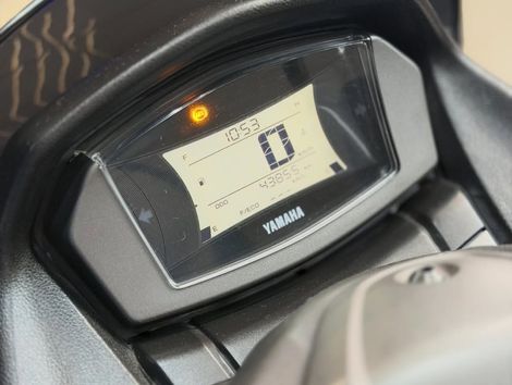 YAMAHA NMAX 160