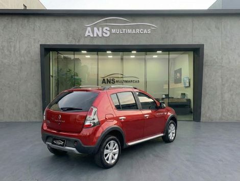 Renault SANDERO STEPWAY Hi-Flex 1.6 16V 5p Aut.