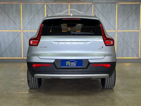 Volvo XC 40 T-5 MOMENTUM 2.0 252cv AWD