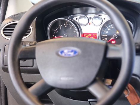 Ford Focus Sedan 2.0 16V/2.0 16V Flex 4p Aut.