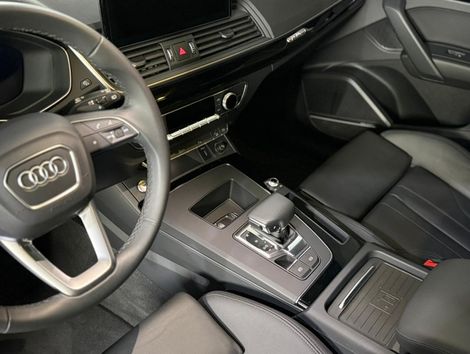 Audi Q5 S-Line Black 2.0 TFSI Quat. S-Tronic