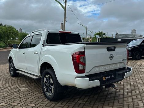 Nissan Frontier XE CD 4x4 2.3 Bi-TB Diesel Aut.