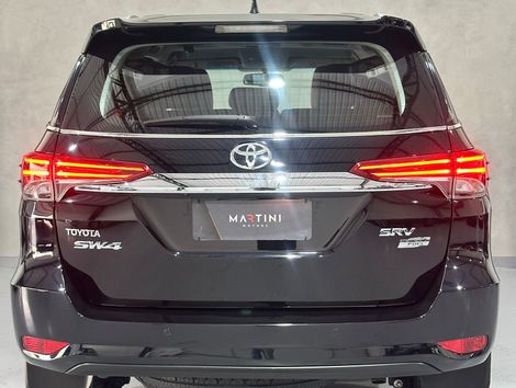 Toyota Hilux SW4 SRV 4x2 2.7 Flex 16V Aut.