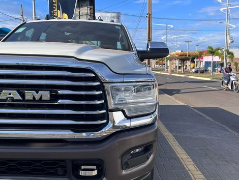 RAM 3500 LIMITED LONGHORN 6.7 TB CD Diesel