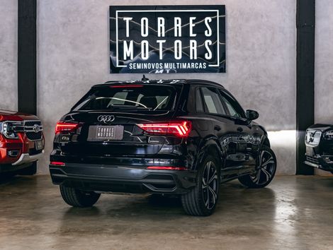 Audi Q3 Perf. Black 2.0 TFSI Tiptr. Quattro