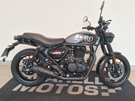 Royal Enfield Hunter 350 Dapper