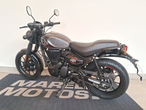 Royal Enfield Hunter 350 Dapper