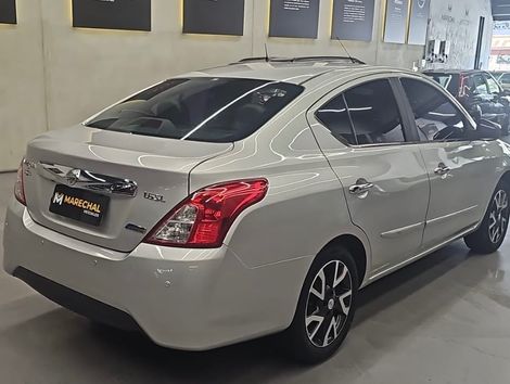 Nissan VERSA SL 1.6 16V FlexStart 4p Aut.