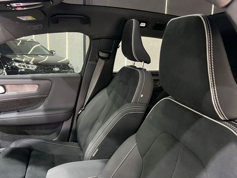 Volvo C40 Recharge Plus (Elétrico)