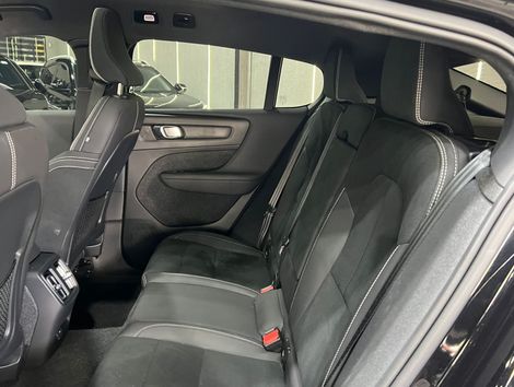 Volvo C40 Recharge Plus (Elétrico)